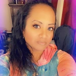 Meet your Posher, Dara